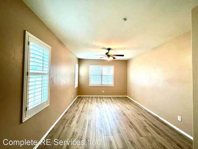 Building Photo - 4 br, 2 bath House - 16352 Freesia Ln