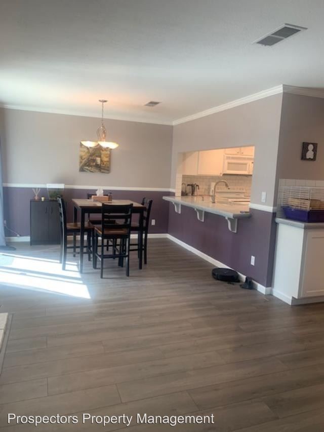 Building Photo - 3 br, 2.5 bath House - 711 Williamsburg Way