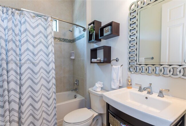 Foto del edificio - 4 br, 3 bath House - 8256 Bradford Way