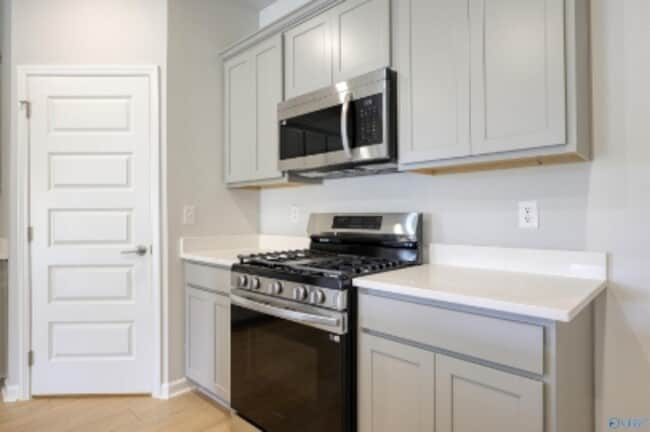 Foto del edificio - 126 Willow Rose Ln