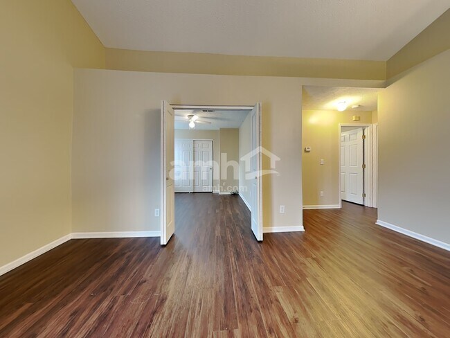 Building Photo - 224 Heftner Circle