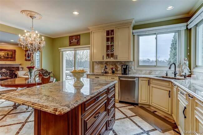 Building Photo - 4763 Walnut Creek Cir