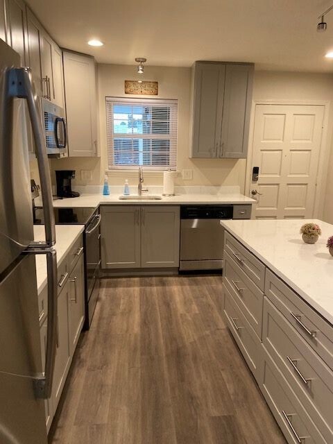 Modern Kitchen - 1765 Coliseum St
