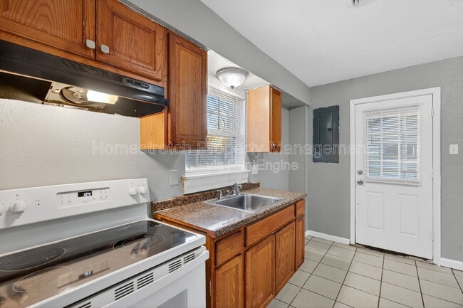 Photo - 1218 Maple Ave House