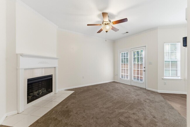 Foto del edificio - 2522 Laurel Cir NW