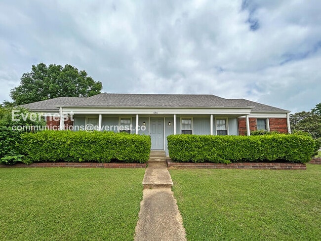 Limited Time Special Offer! / 4 Bed, 2 Bath Home with Carport / Pet-Friendly / Available Now! - Limited Time Special Offer! / 4 Bed, 2 Bath Home with Carport / Pet-Friendly / Available Now!