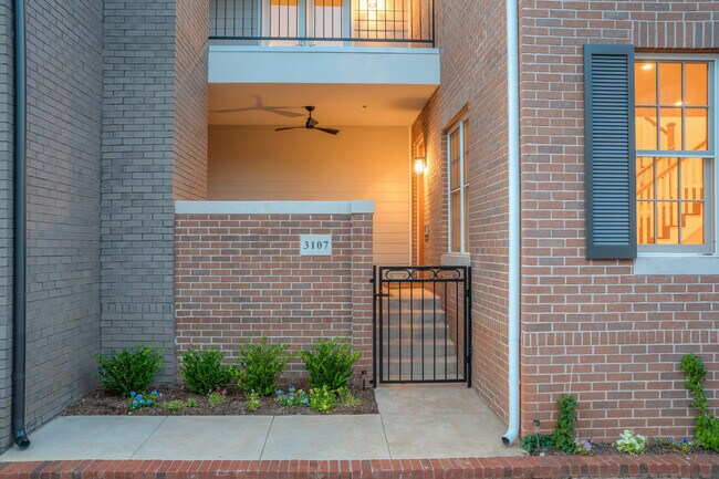 Foto del edificio - 3107 Hickory Sign Post Rd