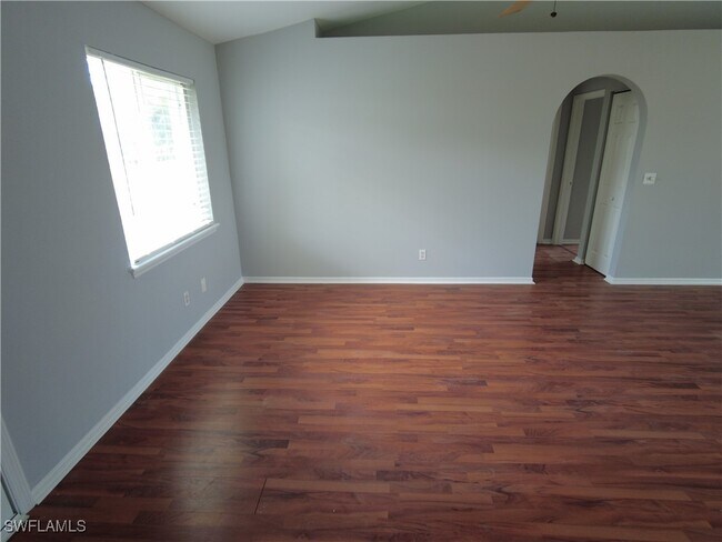 Building Photo - 27052 S Riverside Dr