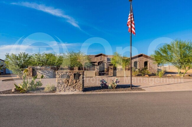 Building Photo - 6762 W Hombre Rd