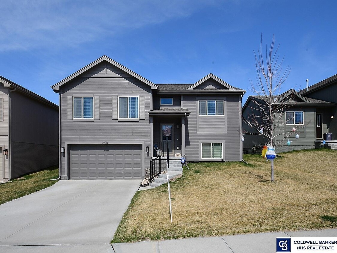 9160 Hanover St, Omaha, NE 68122 House Rental in Omaha, NE