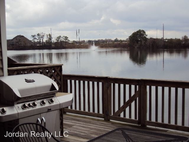 Building Photo - 4987 Lake Palmetto Ln