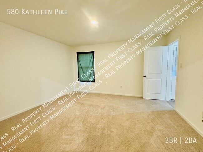 Building Photo - 580 Kathleen Pike