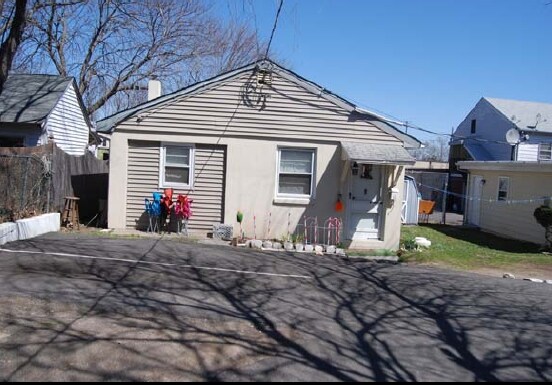 Cottage Photo - 129 Clymer Ave