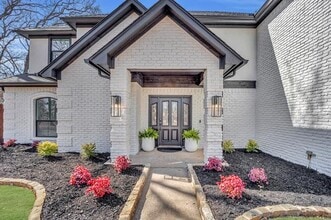 Building Photo - 7004 Ledbetter Rd