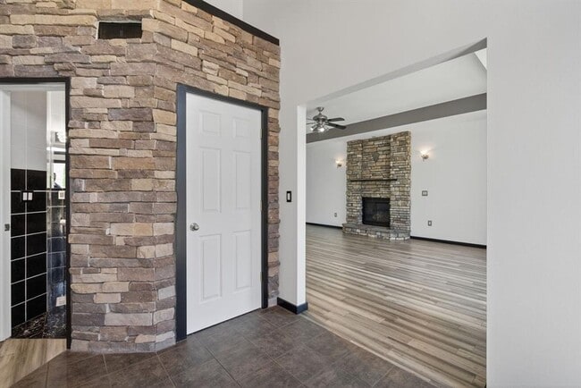 Building Photo - Spacious 5-Bed Walkout Home with Over 3,50...