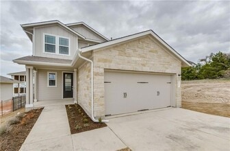 Building Photo - 712 Affazia Ln