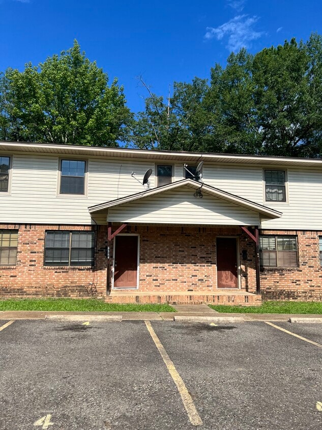 Foto principal - 636 Garland St