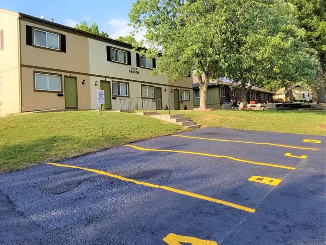 Building Photo - 4004 Duck Rd