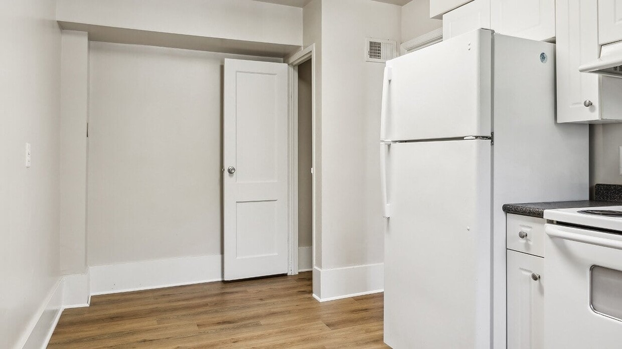 Primary Photo - The Barrington Apartments