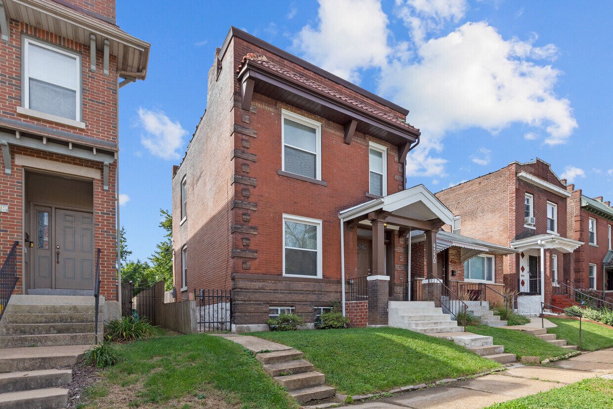Foto principal - 4550 Wichita Ave
