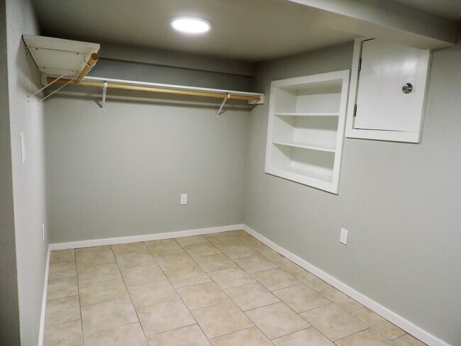 Building Photo - 225-18 - 1010 E. 8th