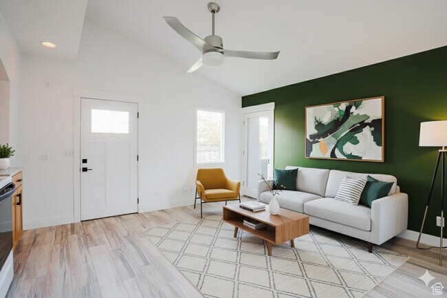 Foto del edificio - 8544 S 300 E