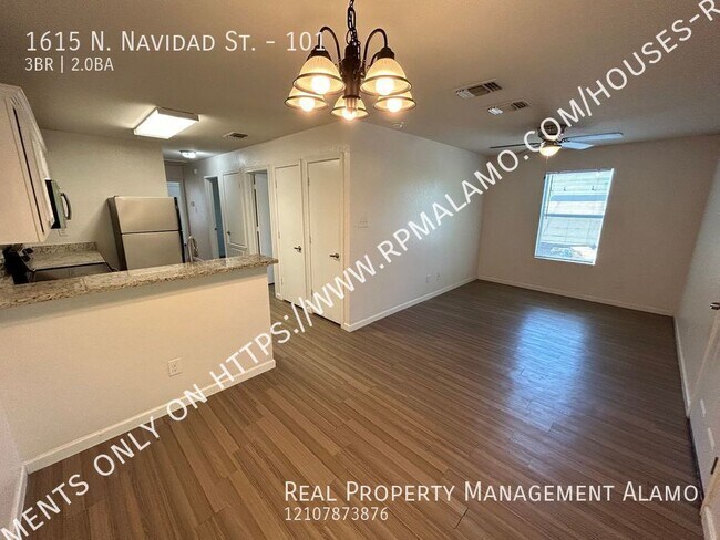 Foto del edificio - 1615 N Navidad St