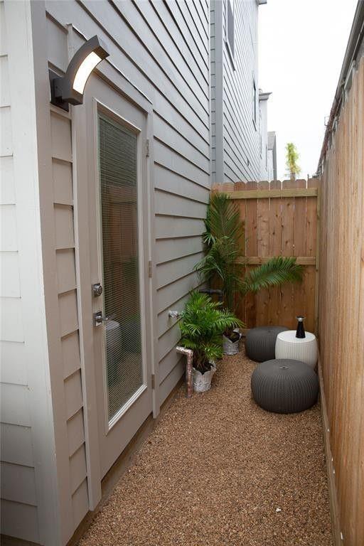 Building Photo - 3206 N MacGregor Way