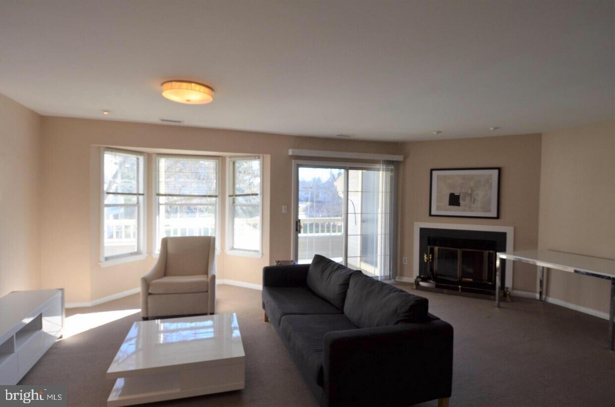 Foto principal - 202 Salem Ct