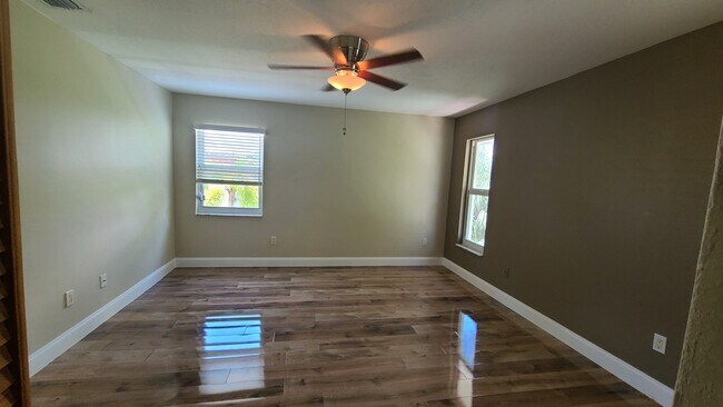 Building Photo - 3221 NE 15th St