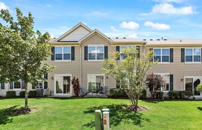 Backyard - 416 S Jade Ln