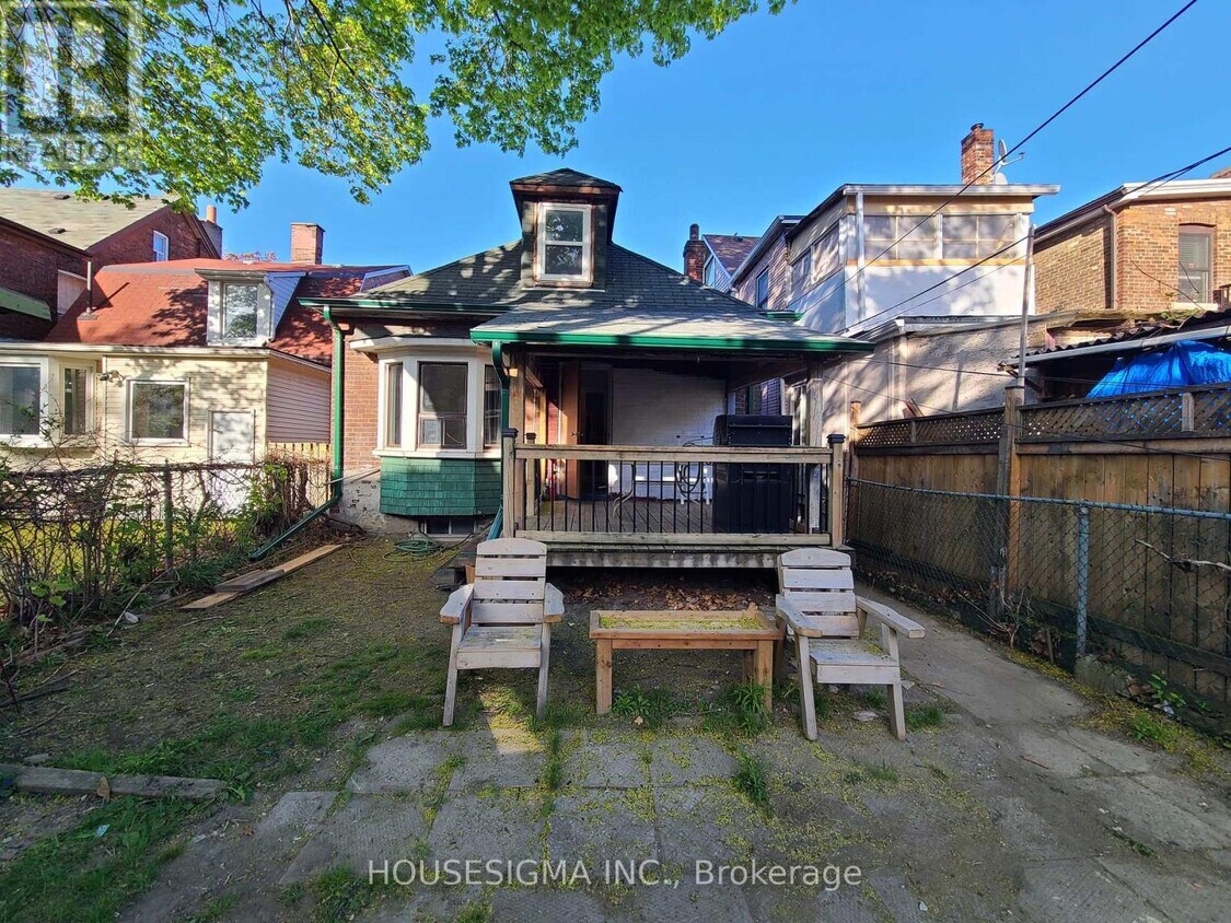 Primary Photo - 540 Gladstone Ave