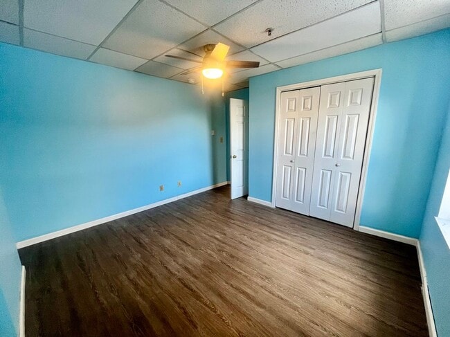 Building Photo - 334 Main St