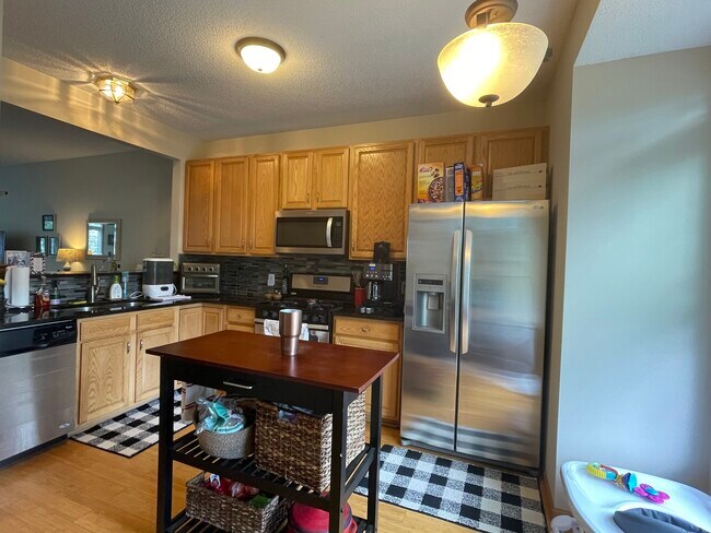 Building Photo - 804 Village Pky