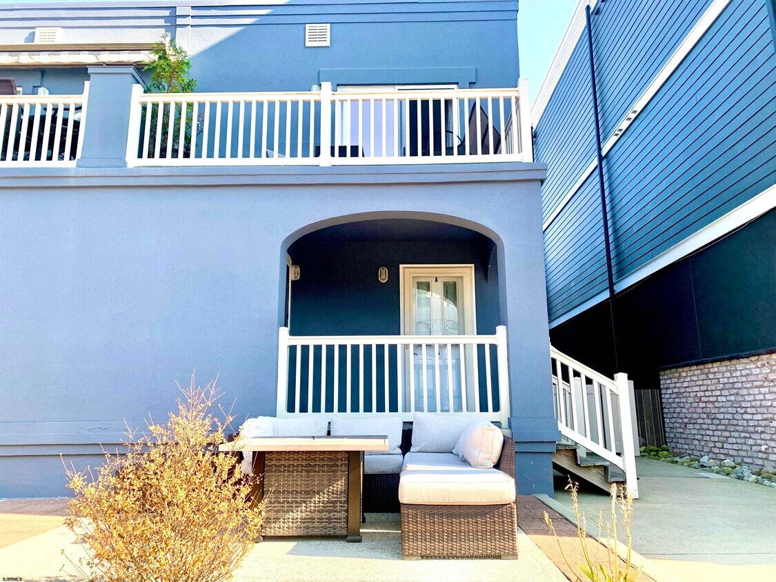 Foto principal - 9706 Ventnor Ave