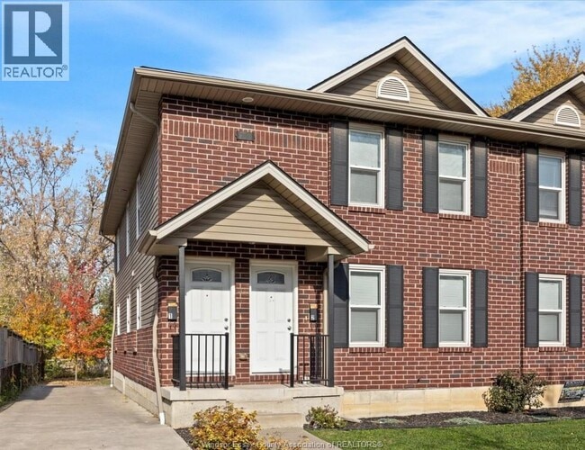 Building Photo - 528 Chippawa St