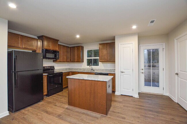 Foto del edificio - 302 Basildon Street | Lancaster, SC Brand New 3 Bedroom Home Near USC Lancaster