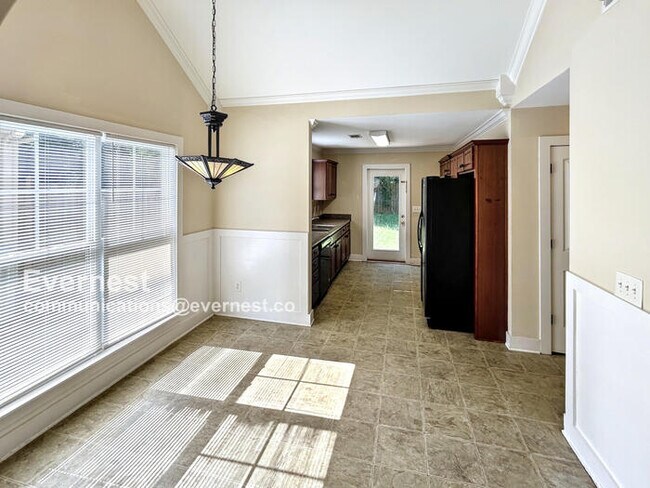 Foto del edificio - 100 Moss Stone Ln