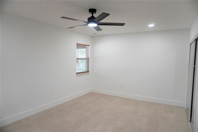 Building Photo - 240 W Palmetto Ave