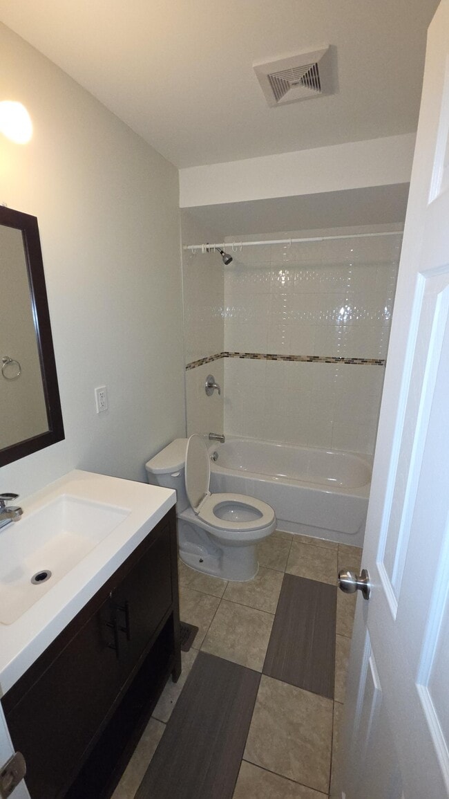 Photo du bâtiment - 1311 Gerrard St E