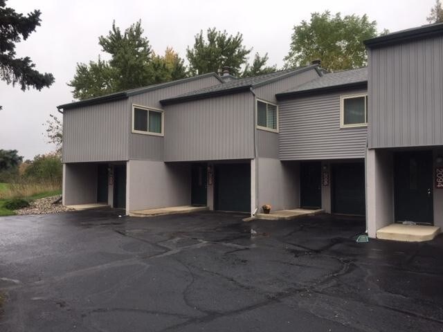 Foto del edificio - 2094 Fox Hollow Dr