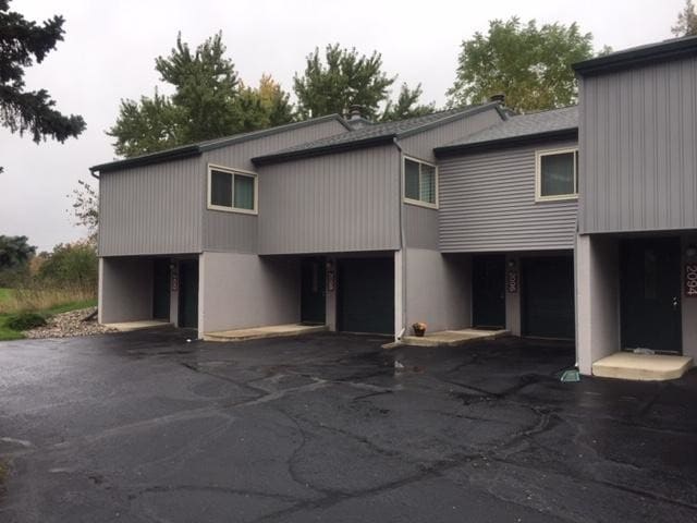 Building Photo - 2094 Fox Hollow Dr