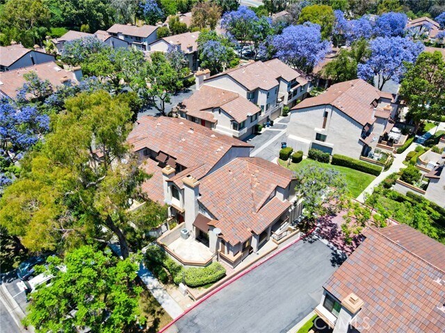 Foto del edificio - 28 Wilderness Pl