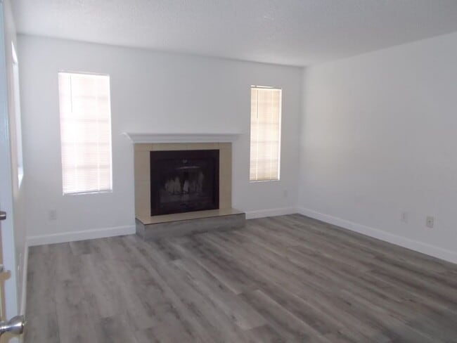 Building Photo - 2732 Alicialynn Way