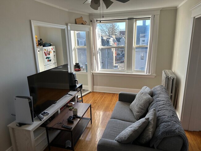 Foto del edificio - 15 Farrington Ave