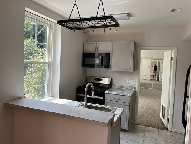 Building Photo - 784 S 3rd St