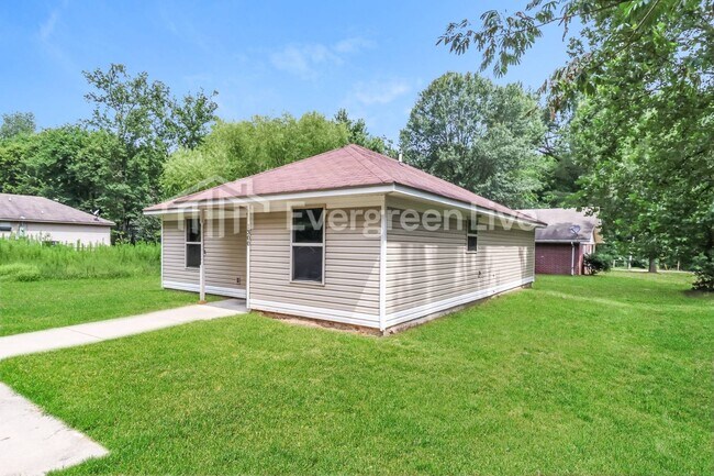 Building Photo - 1300 Ridge Rd