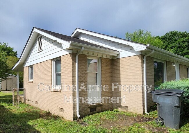 Foto del edificio - 1724 Griers Grove Rd