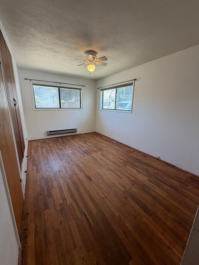 Foto del edificio - Two Bedroom, One Bathroom Home - Located near Sky Lakes and Oregon Tech!