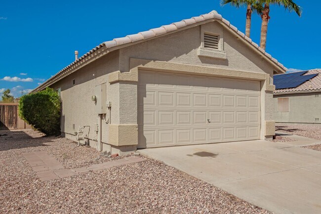 Building Photo - Charming 3 bed in Glendale!
